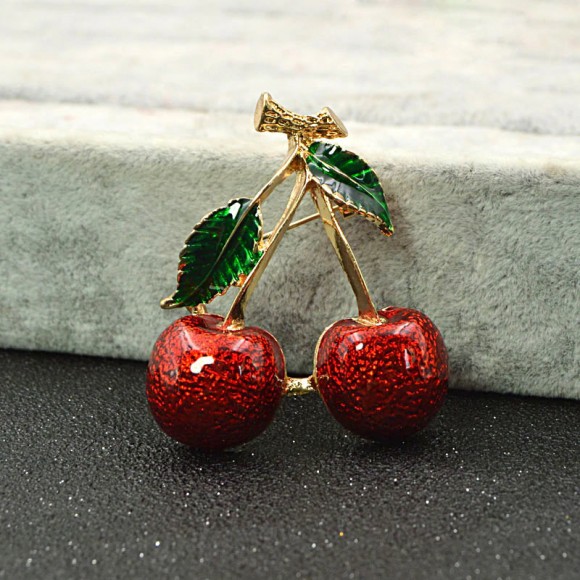 Брошка Вишеньки