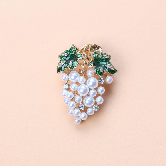 Брошь белый виноград