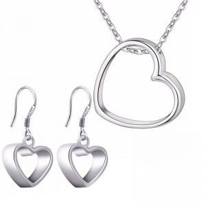 Набор украшений Сердце посеребренный: кулон, серьги Набор украшений Сердце посеребренный: кулон, серьги