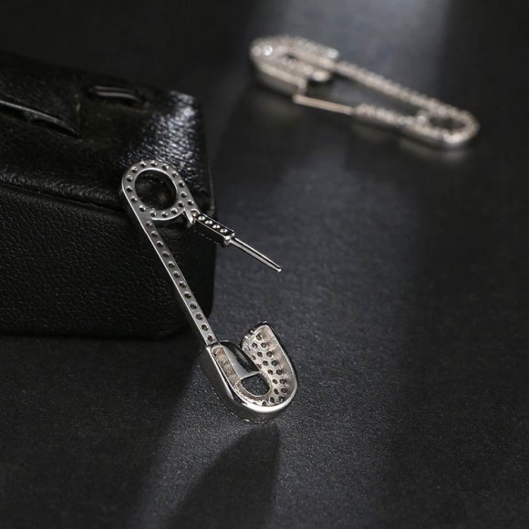 Серьги булавки циркон