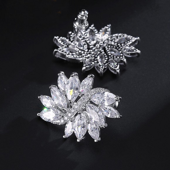 Серьги гвоздики с фианитами Джулия Серьги гвоздики с фианитами Джулия