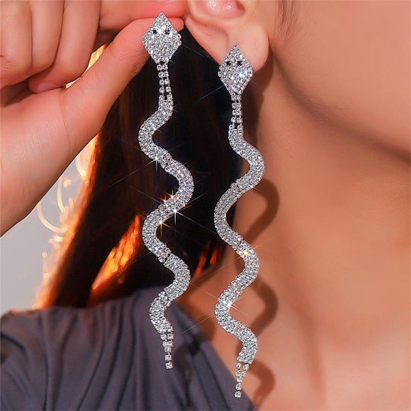 Серьги длинные Змея с кристаллами шик
