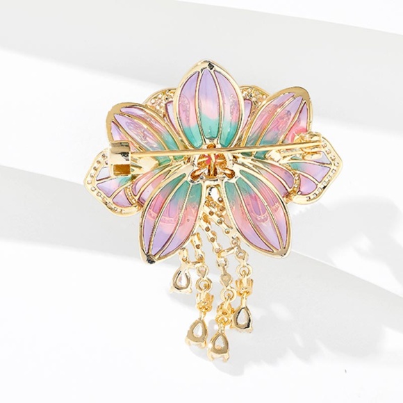 Элитная брошь Сияние Тропического Цветка