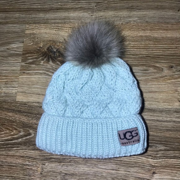 Шапка с меховым помпоном Ugg Шапка с меховым помпоном Ugg