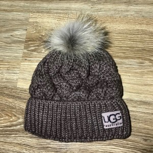 Шапка з хутряним помпоном Ugg Шапка з хутряним помпоном Ugg