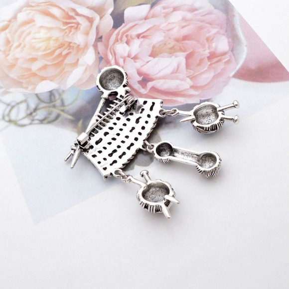 Брошь Вязание