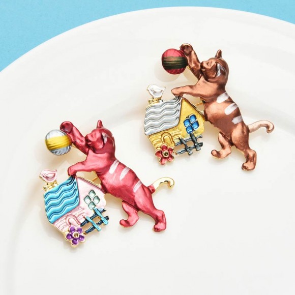 Брошь кот и клубок