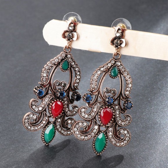 Серьги с камнями Бельгин