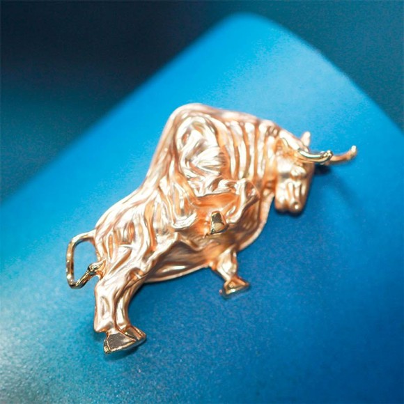 Брошь сильный испанский бык