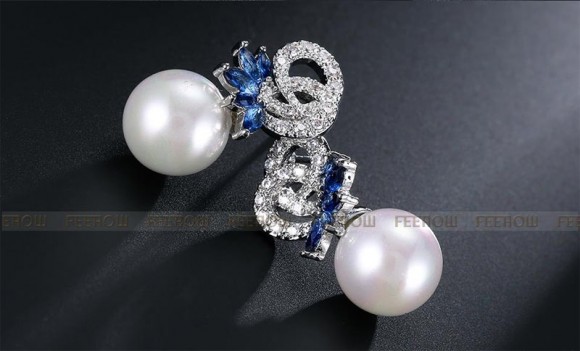 Сережки гвоздики з перлами Маріам