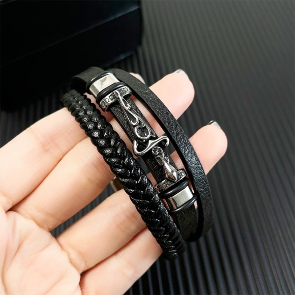 Чоловічий шкіряний браслет Кінжал