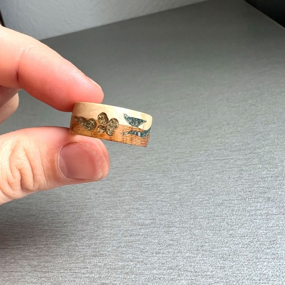 Кольцо из дерева Птица