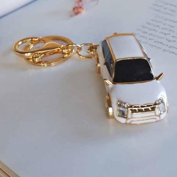 Брелок машинка