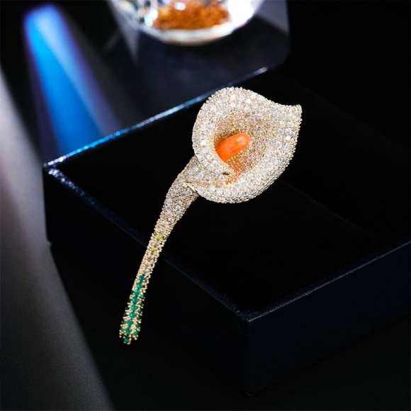 Элитная брошь Калла