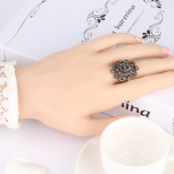 Кольцо в винтажном стиле Античное