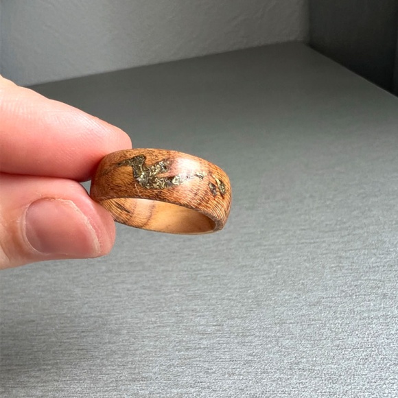 Кольцо из дерева Рассвет Кольцо из дерева Рассвет