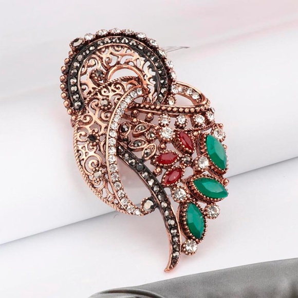 Брошка з камінням Деніз