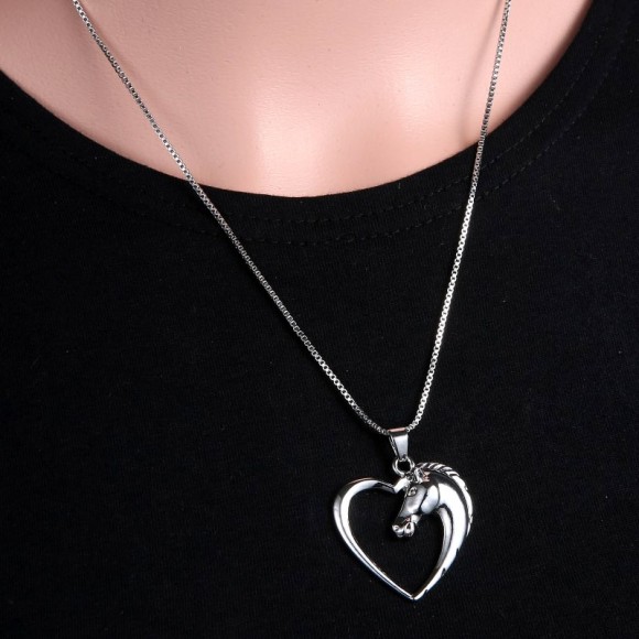 Кулон с цепочкой Лошадь Кулон с цепочкой Лошадь