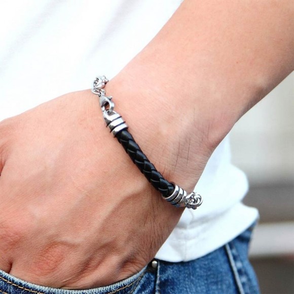Мужской браслет из стали с кожаной косичкой Мужской браслет из стали с кожаной косичкой