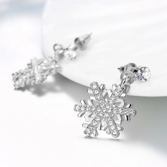 Серьги гвоздики Снежинка посеребренные Серьги гвоздики Снежинка посеребренные