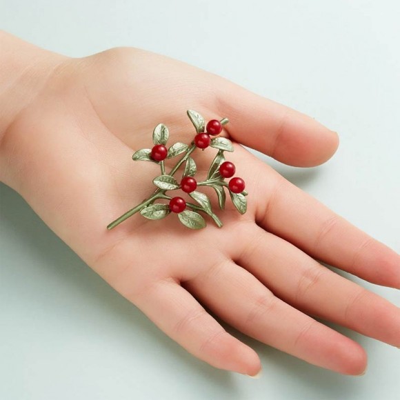 Брошь Червоні ягоди Брошь Червоні ягоди