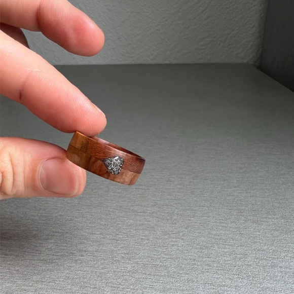 Кільце з дерева Серце ритм Кільце з дерева Серце ритм