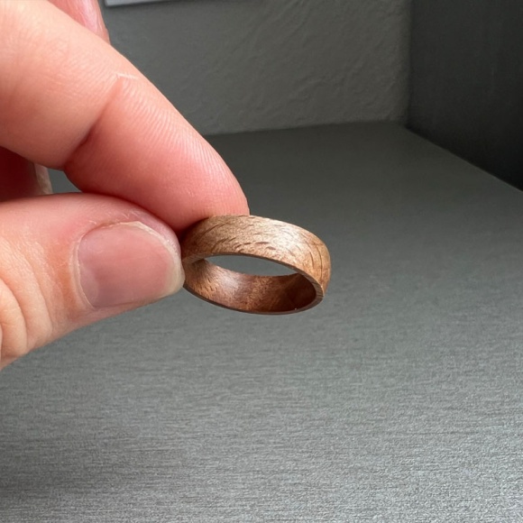 Кільце із дерева Дуб