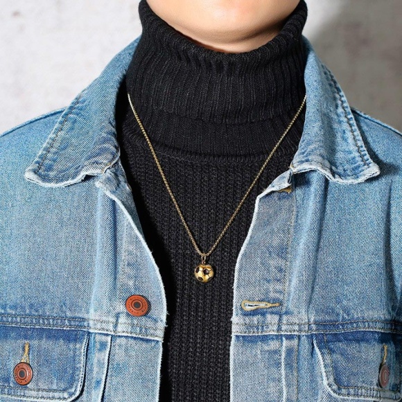 Кулон из нержавеющей Футбольный мяч Кулон из нержавеющей Футбольный мяч