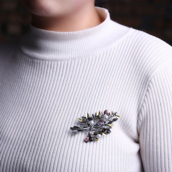 Брошка з натуральним камінням Гілочка Брошка з натуральним камінням Гілочка