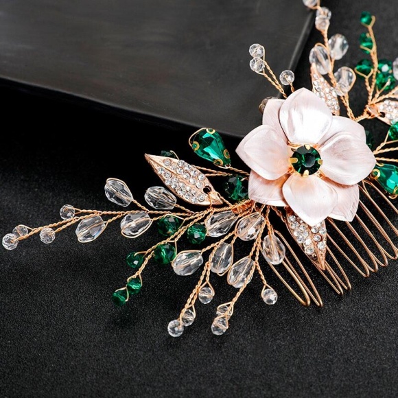 Гребень для волос цветочная симфония кристаллов Гребень для волос цветочная симфония кристаллов