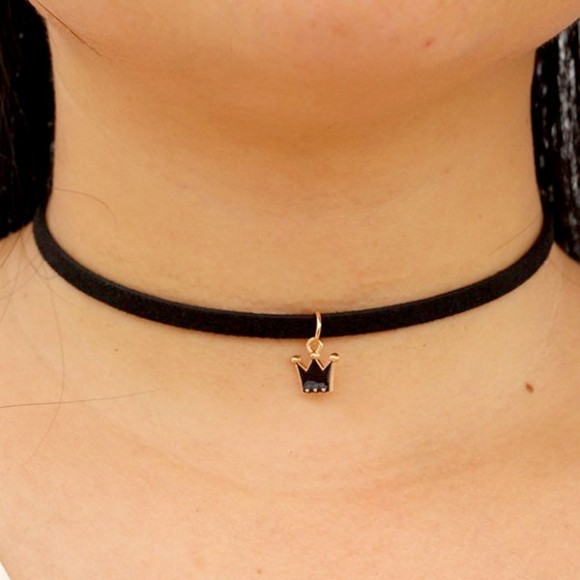 Замшевий чокер із кулоном Корона Замшевий чокер із кулоном Корона