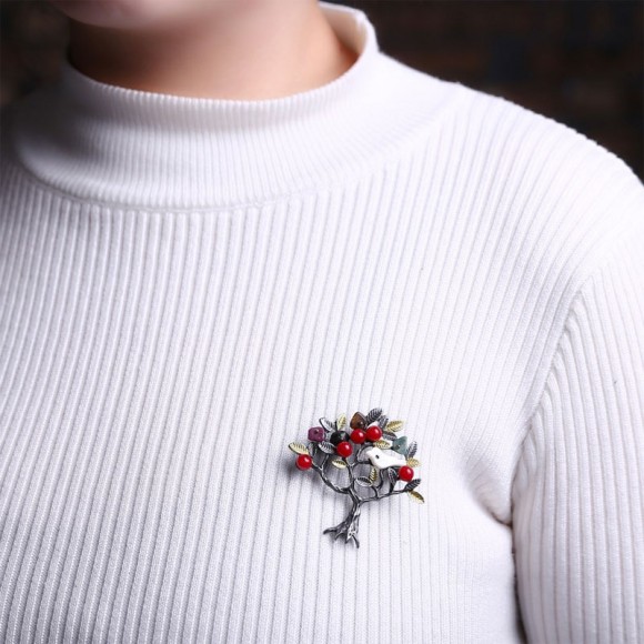 Брошь с натуральными камнями Дерево Брошь с натуральными камнями Дерево