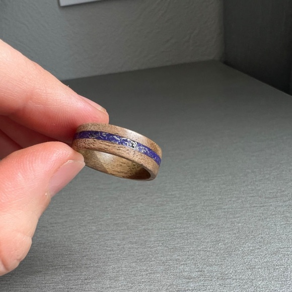 Кільце із дерева Лінія