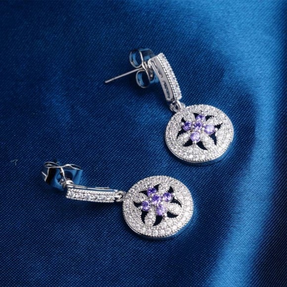 Серьги гвоздики с камнями Blue Zircons Серьги гвоздики с камнями Blue Zircons