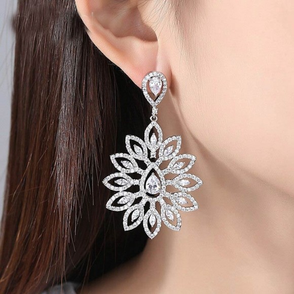 Сережки ажурна квітка