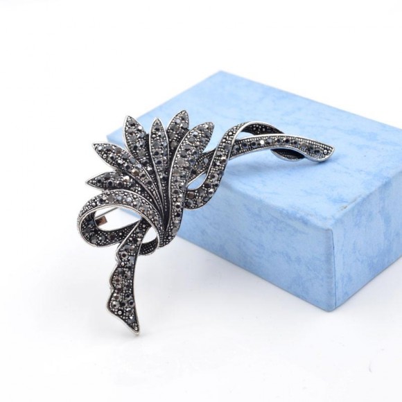 Брошь с марказитами Ажур