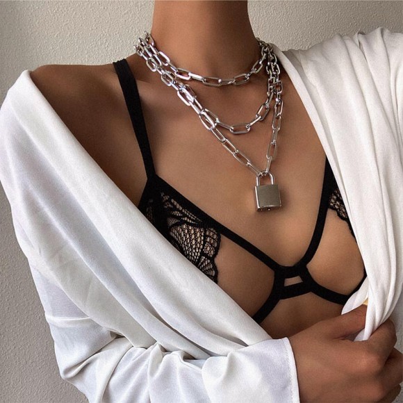 Багатошаровий потрійний ланцюжок Замок