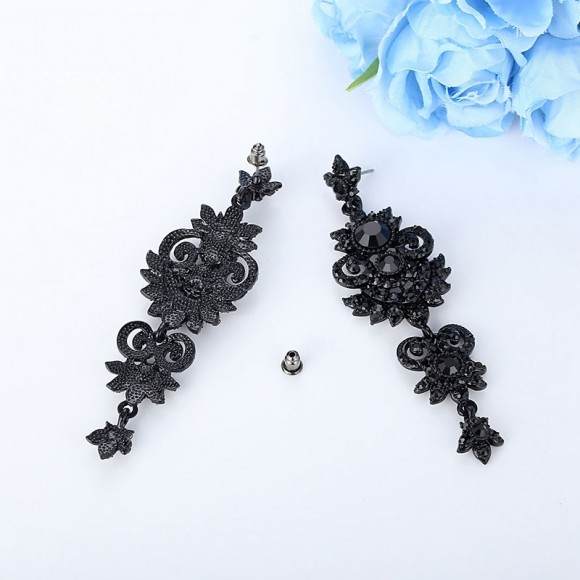 Вечерние серьги с камнями Black Crystal Вечерние серьги с камнями Black Crystal