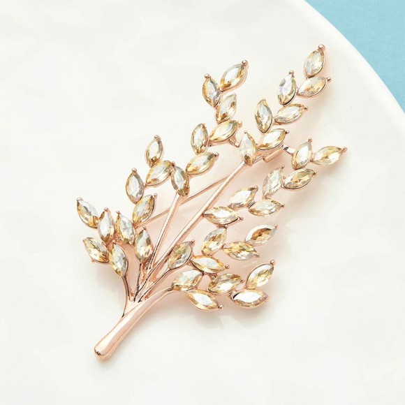 Брошь золотая Веточка Изыск
