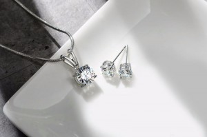 Набір прикрас Кристал: кулон і сережки