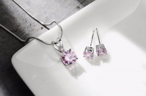 Набор украшений Кристалл: кулон и серьги Набор украшений Кристалл: кулон и серьги