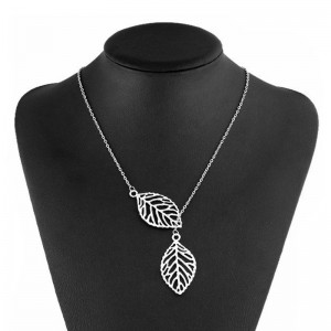 Кулон Листопад сріблястого кольору Кулон Листопад сріблястого кольору