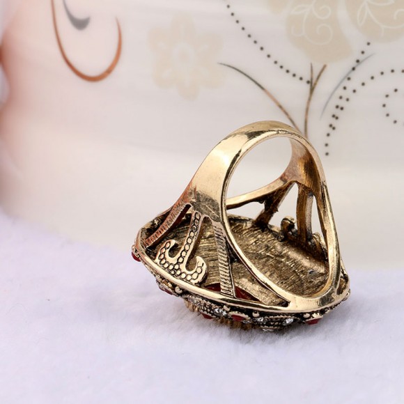 Кільце з камінням Ніхан Кільце з камінням Ніхан