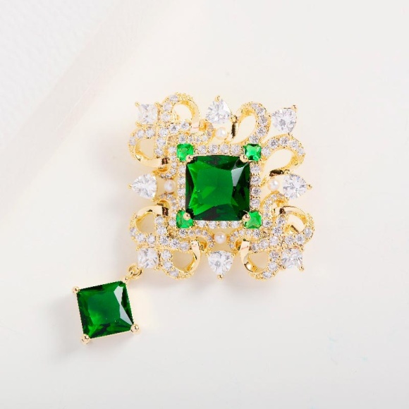 Элитная брошь Имперское сияние Элитная брошь Имперское сияние