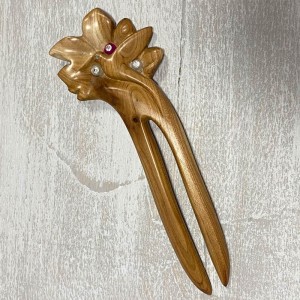 Деревянная шпилька из сливы