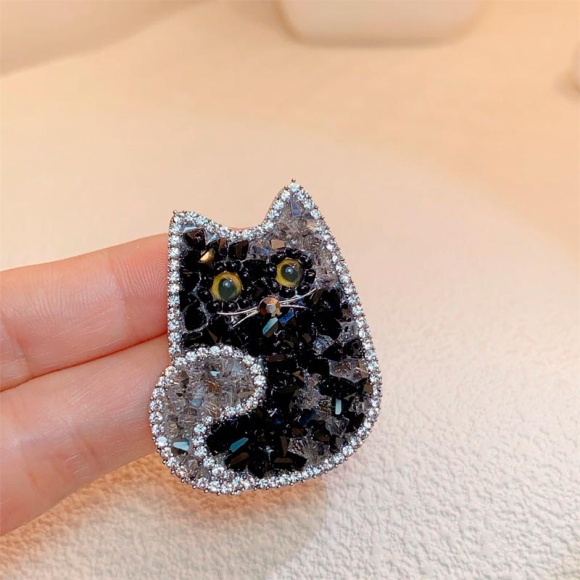 Элитная брошь черный кот Элитная брошь черный кот