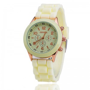 Часы Geneva с силиконовым ремешком