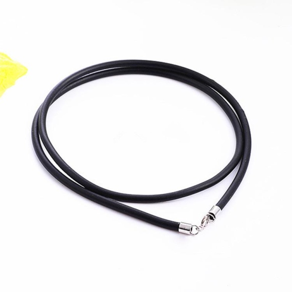 Шнурок на шею из каучука