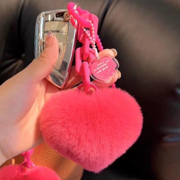 Брелок из натурального меха розовое Сердце