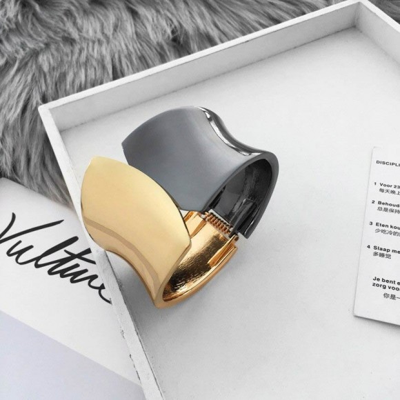 Металлический браслет гладкая Асимметрия 2 цвета Металлический браслет гладкая Асимметрия 2 цвета